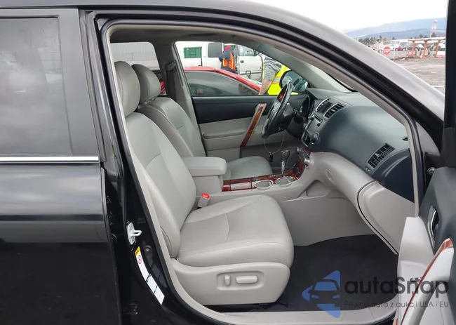 5TDDK3EH3DS268622: 44072819