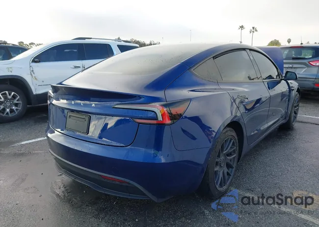 5YJ3E1EA7RF864998: 44072936