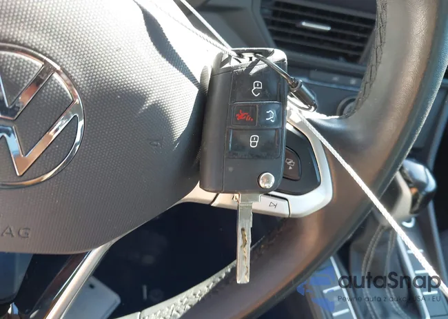 3VW5M7BU1RM009946: 44072968