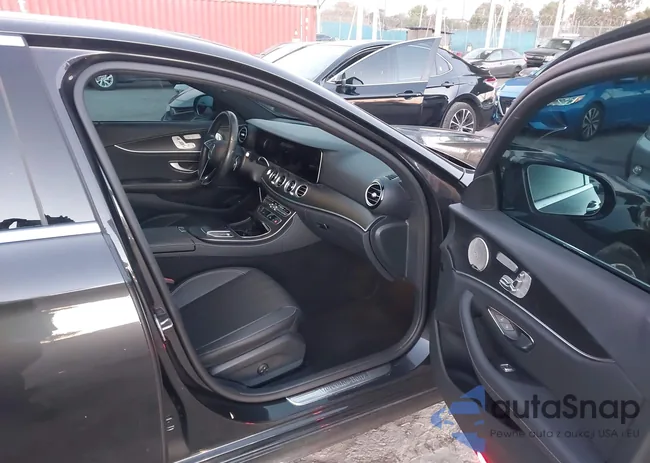 W1KZF8DB4NB095003: 44072980