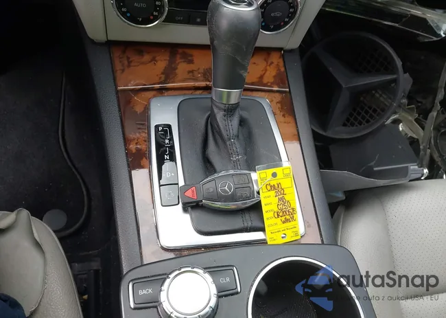 WDDGF4HBXCR200528: 44073004