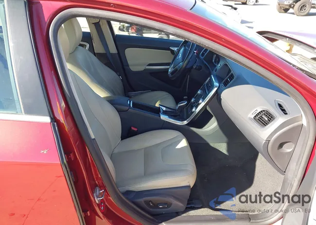 YV126MFK8G2413266: 44073134