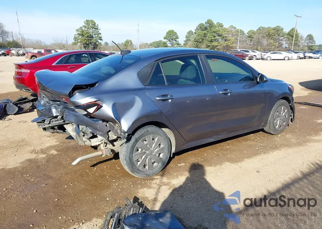 3KPA24AD4LE285238: 44072453