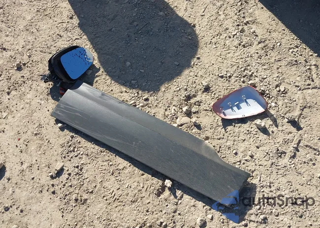 KL79MPSL2PB173204: 44072473