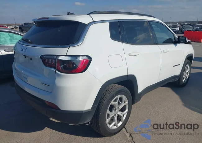 3C4NJDBN8RT109969: 44072536