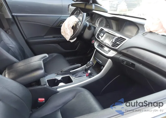 1HGCR2F8XEA299768: 44073713