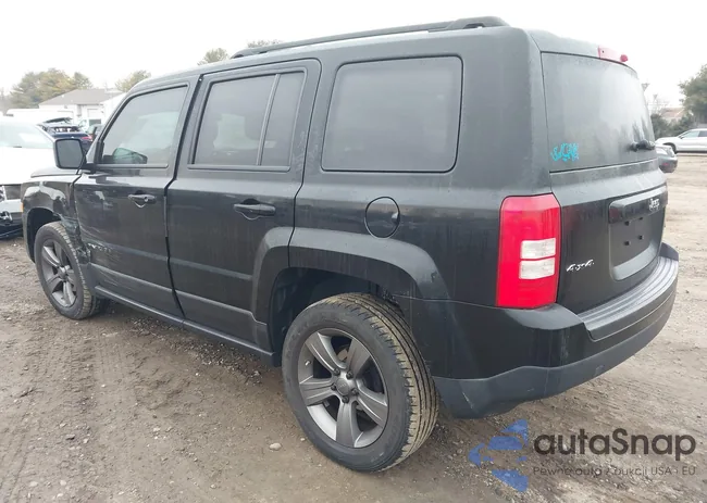 1C4NJRFB2FD217261: 44074158