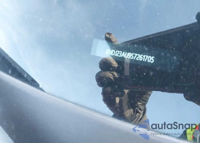 KNDJ23AU9S7261705: 44073203