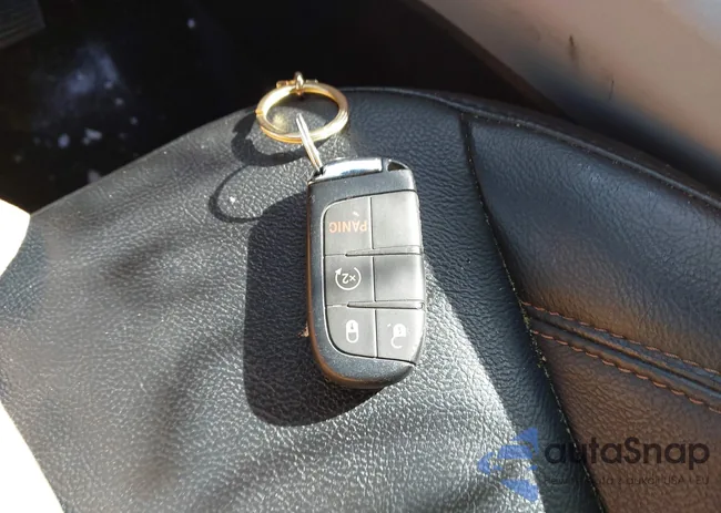 3C4NJDCN1PT567333: 44073552