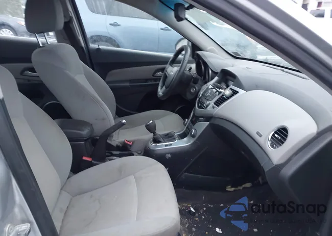 1G1PK5S98B7242538: 44074572