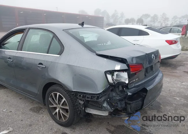 3VWDB7AJ2HM331292: 44074582