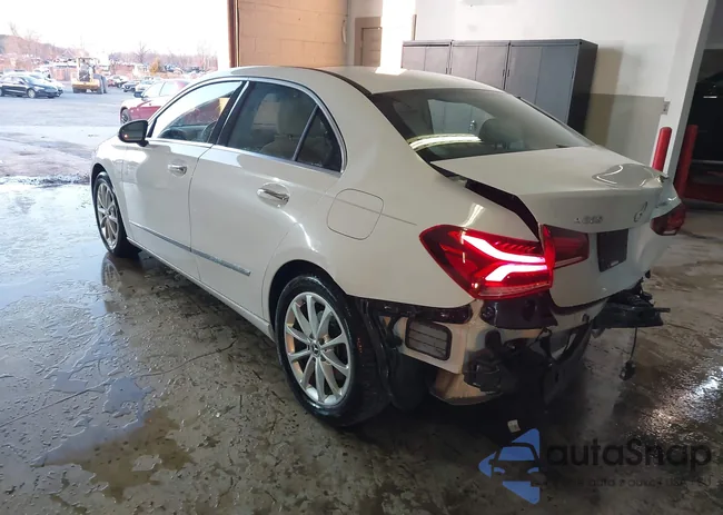 W1K3G4FB2LW043206: 44074621