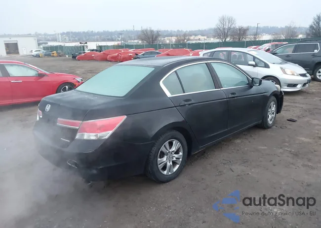 1HGCP2F60BA076512: 44074654