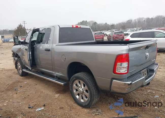 3C6UR5DJ1NG326973: 44074813