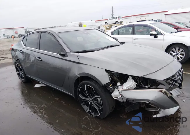 1N4BL4CV0RN326014: 44074874