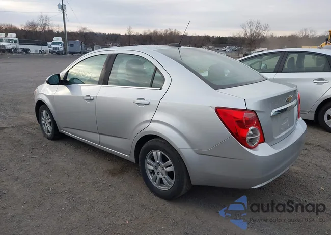 1G1JC5SH4F4182047: 44074187