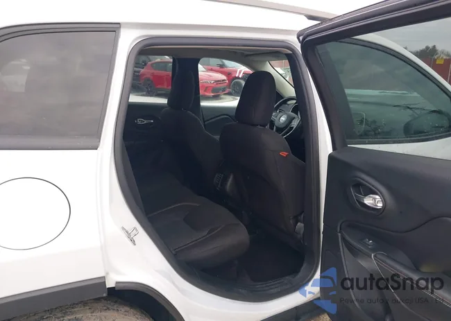 1C4PJMCS2HW525604: 44074205