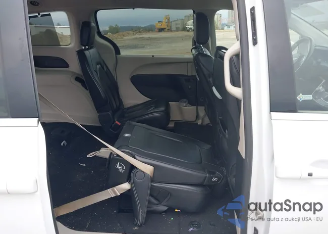 2C4RC1BG4NR140001: 44074266