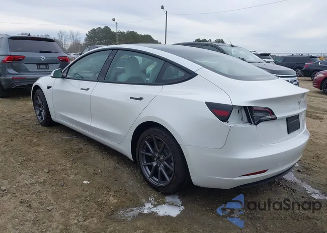 5YJ3E1EB1NF234946: 44074283