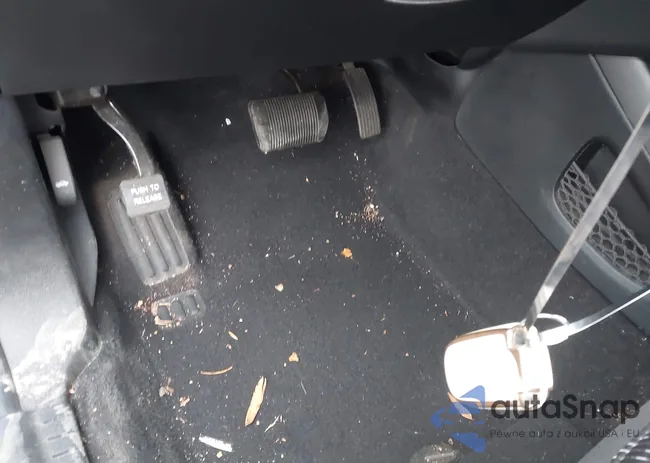 3C4PDCBG1HT572935: 44074300