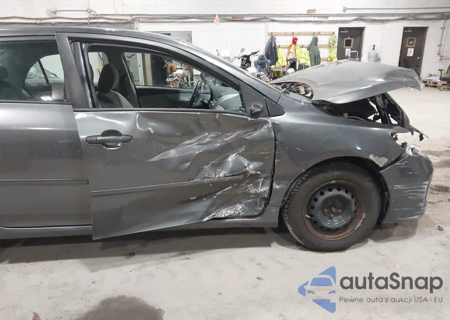 2T1BU4EE7BC670548: 44075568