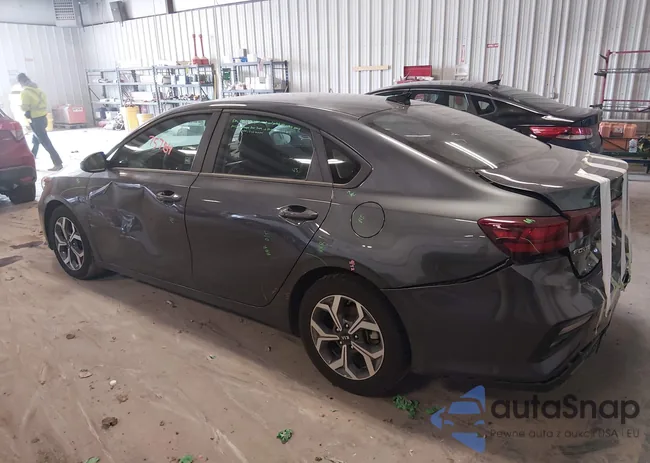 3KPF24AD9ME371491: 44075784