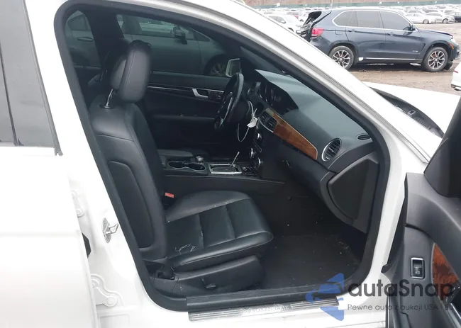 WDDGF8AB1DR277114: 44075965