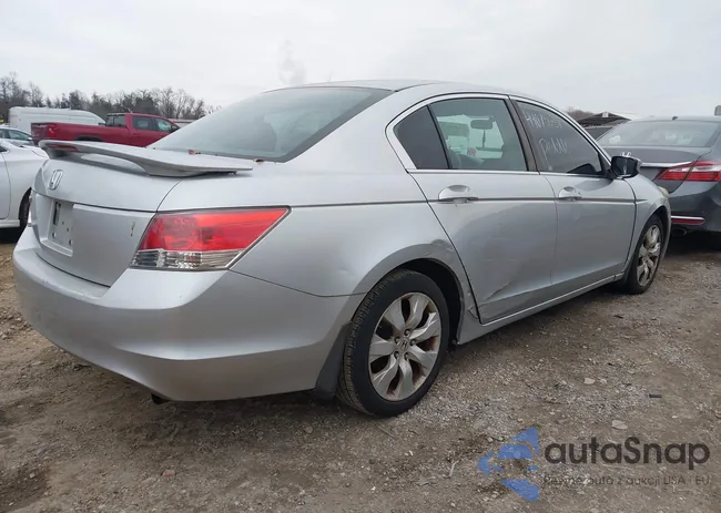 1HGCP26779A048354: 44075251