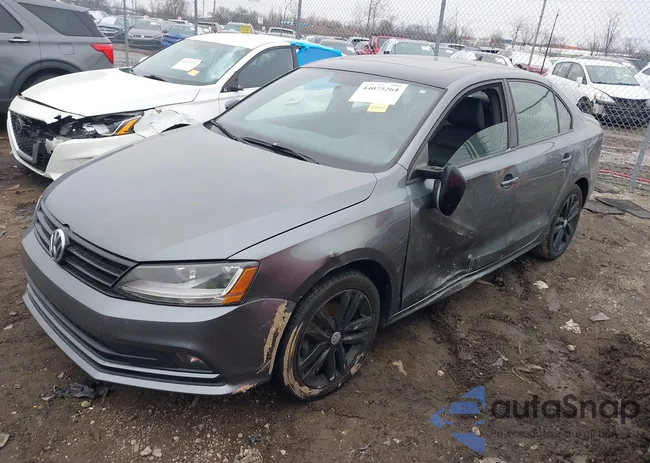 3VWD17AJ9JM208890: 44075264