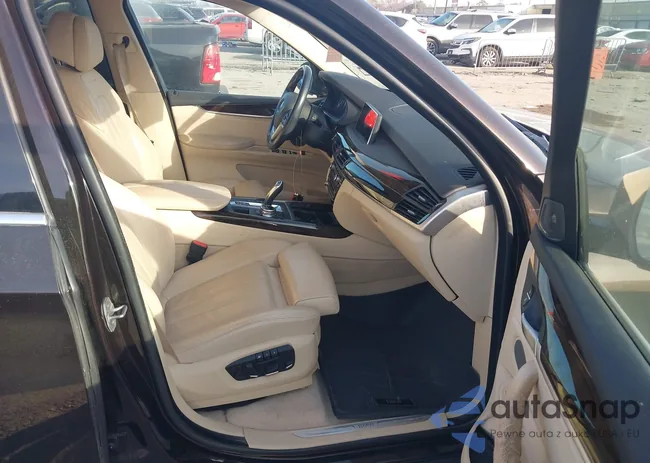 5UXKR0C53F0K59093: 44075279