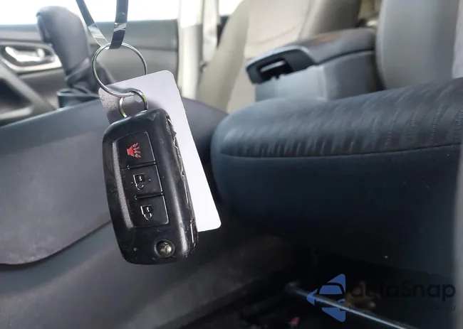 KNMAT2MT3HP576955: 44075304