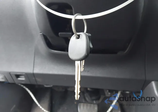 JTKJF5C70C3025985: 44075559