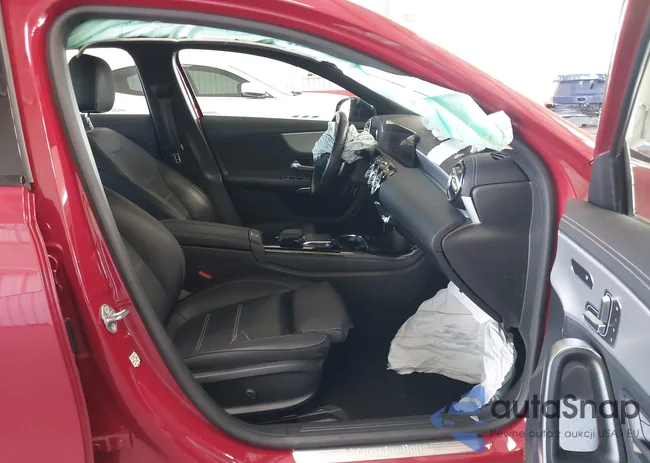 W1K3G4EB3MJ286118: 44076571