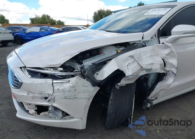 3FA6P0SU5JR204547: 44076775