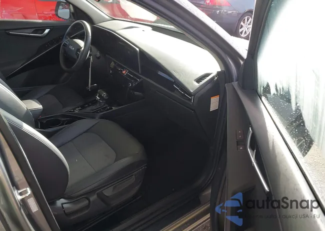 KNDCR3LE4P5090214: 44076817