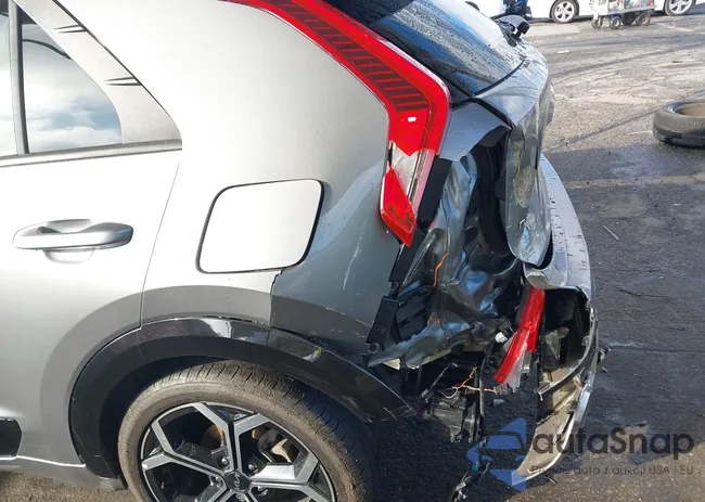 KNDCR3LE4P5090214: 44076817