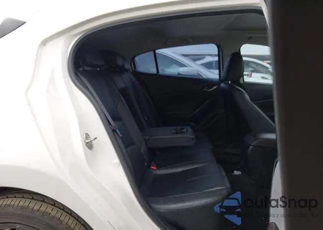 3MZBN1L35JM190010: 44076852