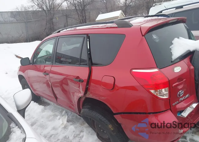 JTMBD33V285172762: 44076968