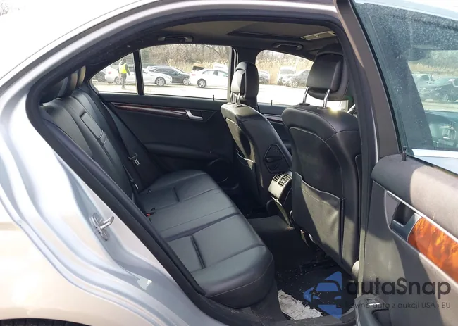 WDDGF8BB7CA648269: 44076984