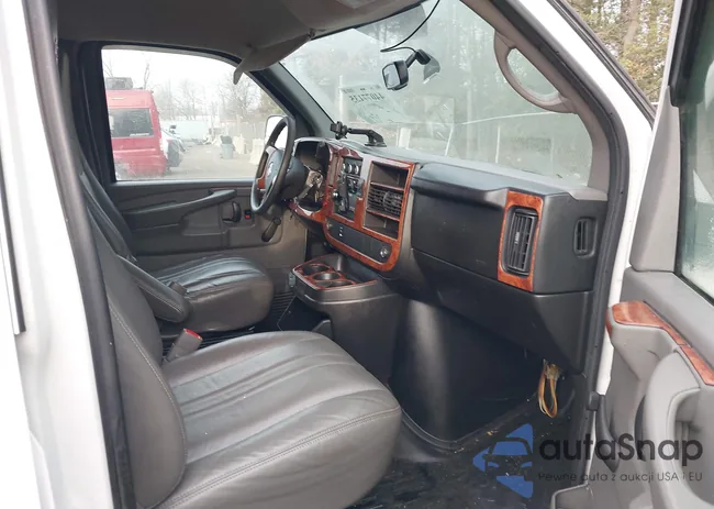 1GCZGFBA8A1147352: 44077135