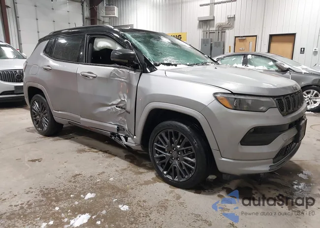 3C4NJDCN9PT509437: 44076165