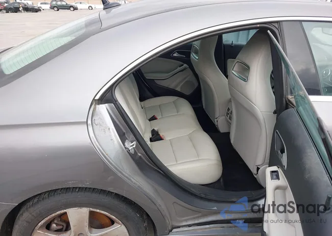 WDDSJ4EB6FN168153: 44076169