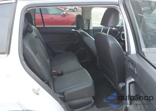 3VV2B7AX6JM171553: 44076173