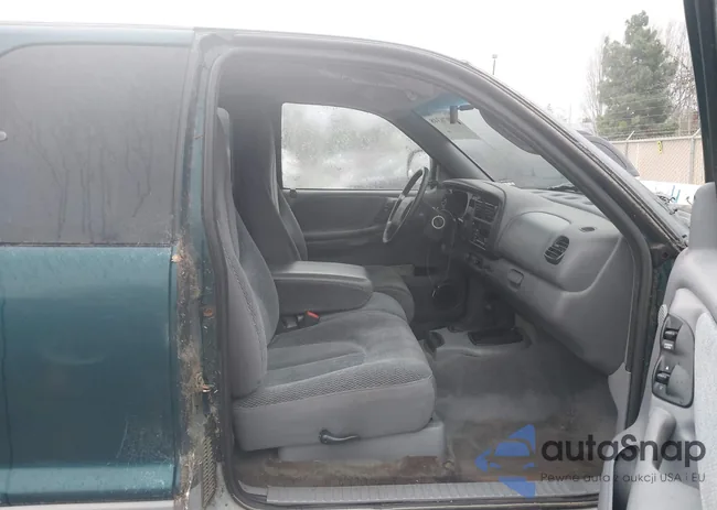 1B7GG22X3XS266191: 44076348