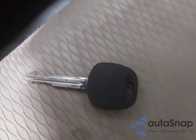 2T1BURHE2GC599193: 44077685