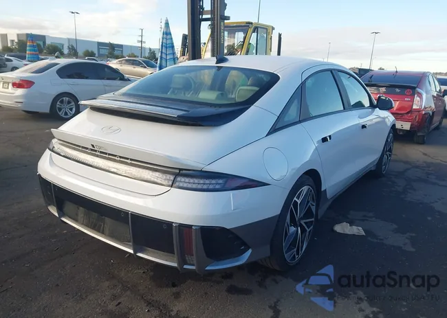 KMHM34AA0RA073928: 44077799