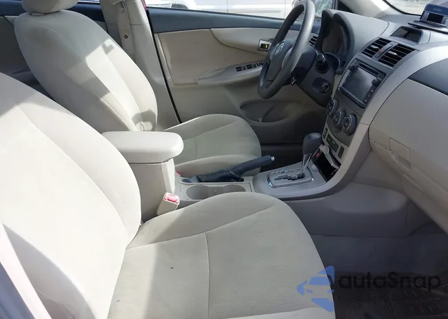 2T1BU4EE2DC009092: 44077848