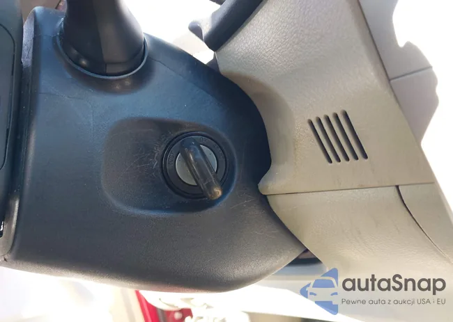 2T1BU4EE2DC009092: 44077848