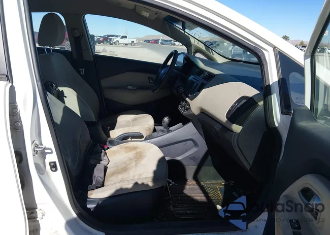 KNADN5A30D6227293: 44077851