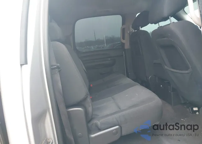 3GCRKSE39AG137600: 44077859